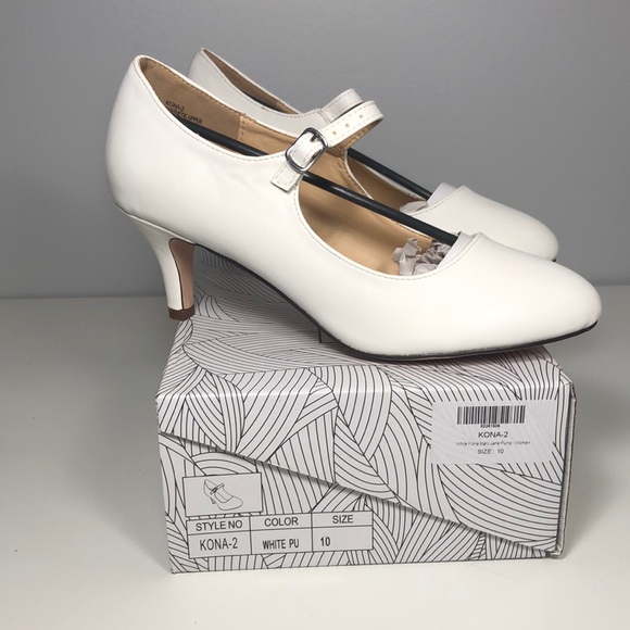 Chase + Chloe Shoes - Size 10 Mary Jane Pumps 2.5” Kitten Heel Kona-2 by Chase + Chloe
